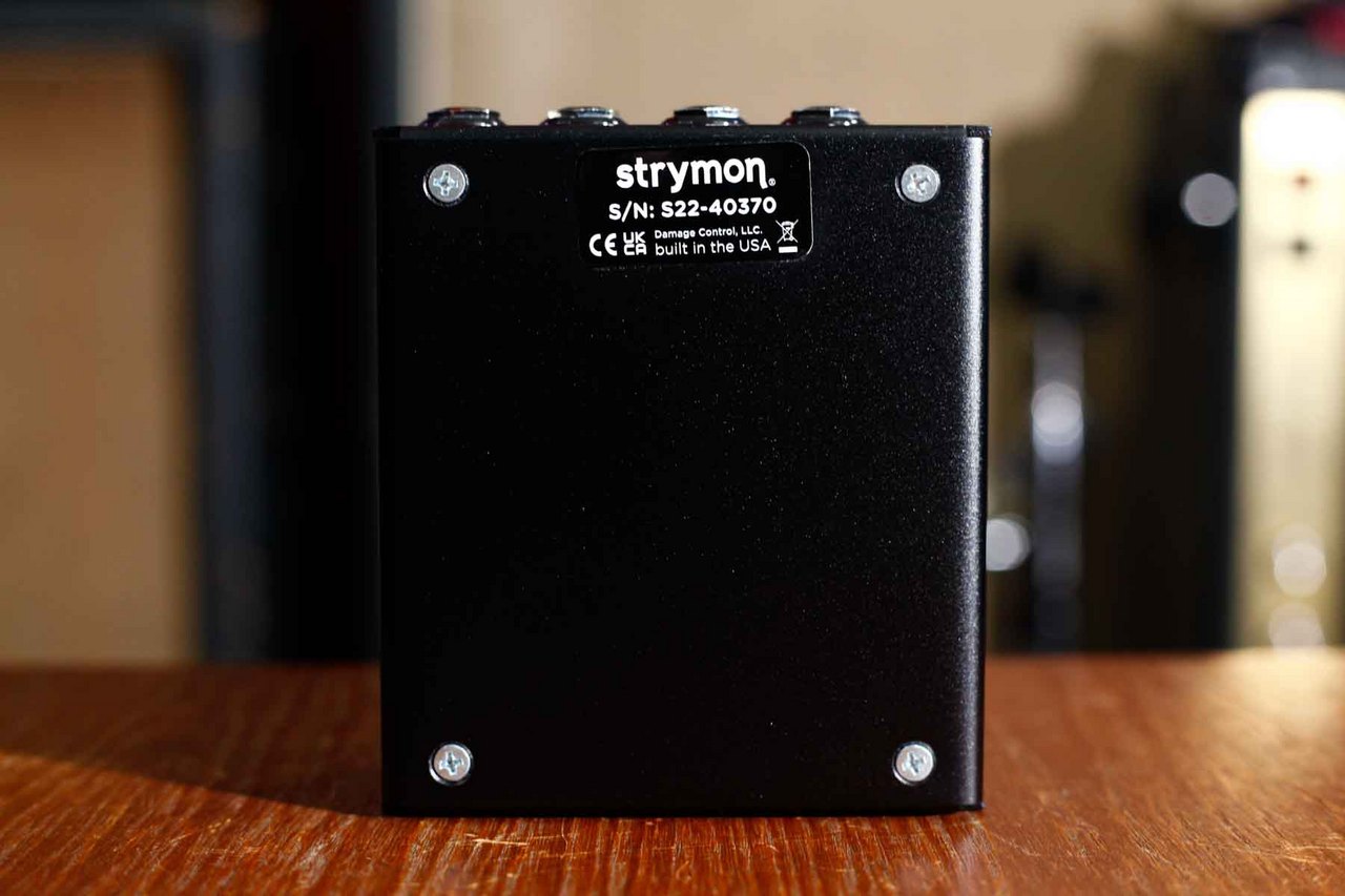strymon FLINT V2 tremolo & reverb 【USED】(中古)【楽器検索 strymon FLINT V2 tremolo & reverb 【USED】(中古)【楽器検索