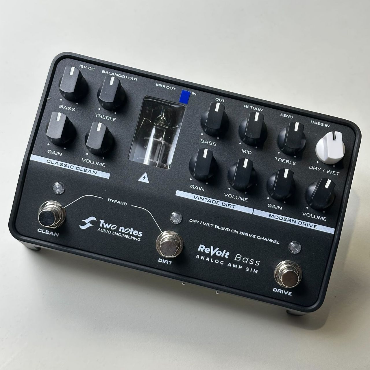 Two Notes Revolt Bass オールアナログアンプキャビシミュレーター