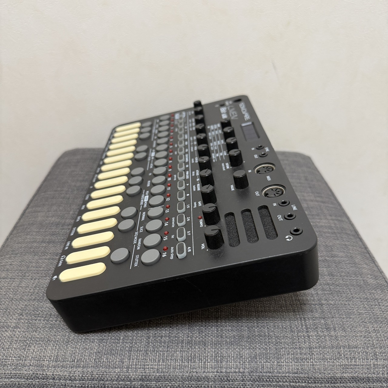 SONICWARE LIVEN 8bit warps（中古/送料無料）【楽器検索デジマート】