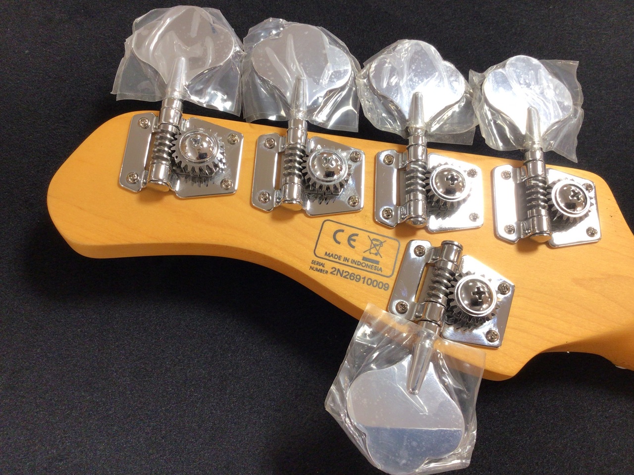 Sire Z3-5 String / AWH (Antique White)（新品/送料無料）【楽器検索