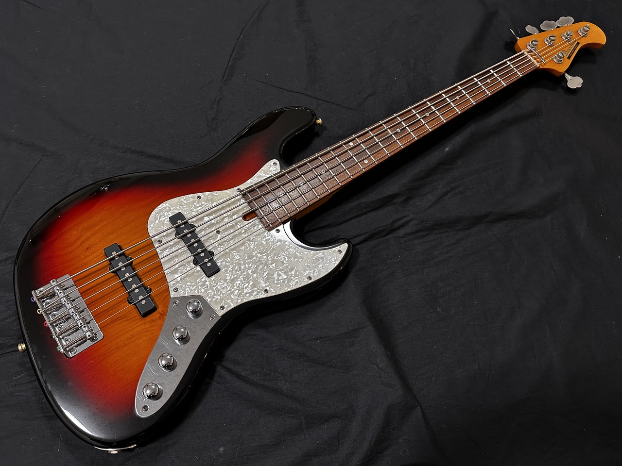 Bacchus BJB-5-550/3TS(バッカス ジャズベース 5弦ベース)（中古