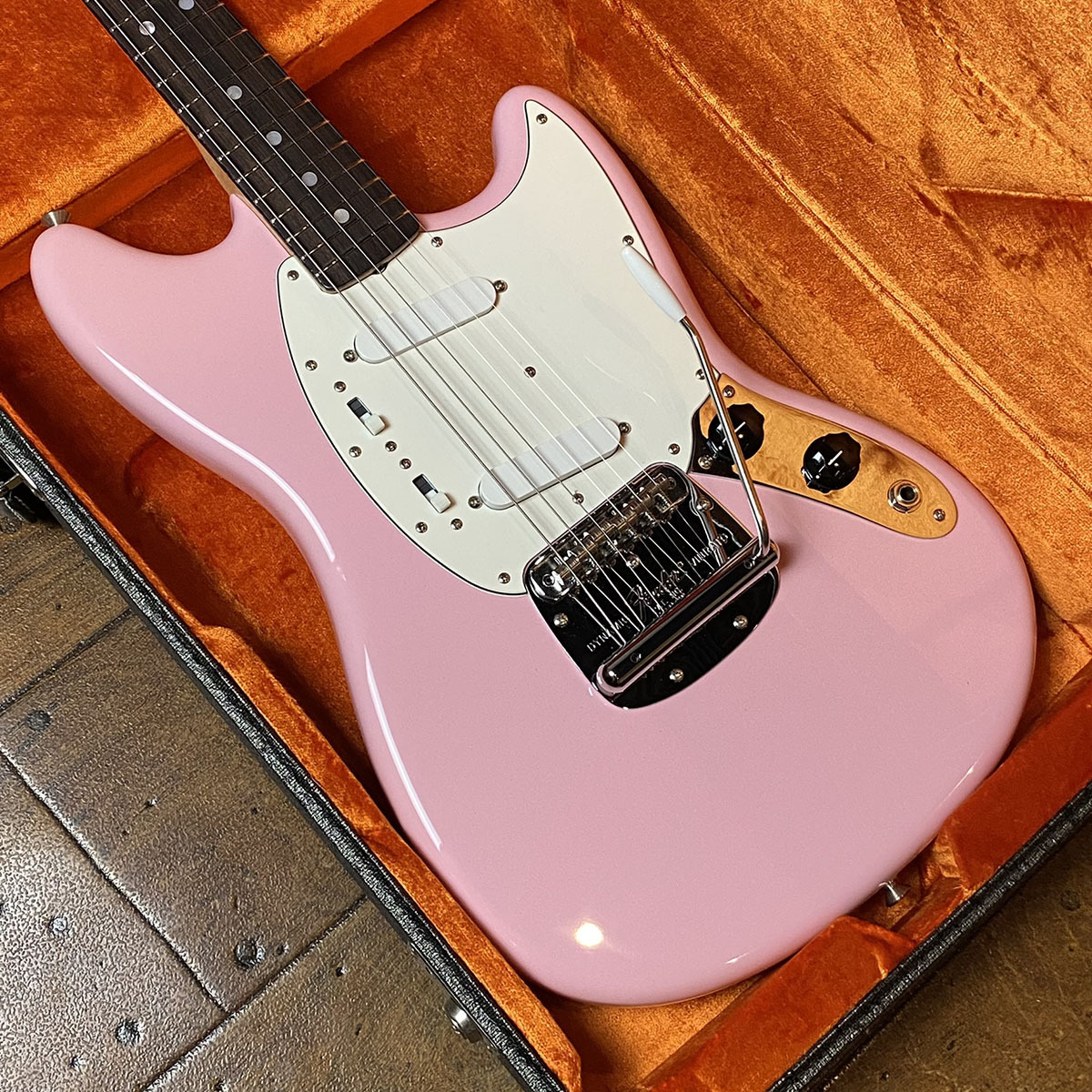 Fender Custom Shop Char Signature Mustang ”Pink Loud” 撫子（中古