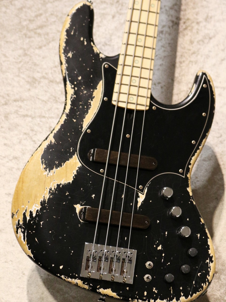 Xotic XJ-1T 4st Ash/M -Black / Super Heavy Aged Lacquer-【軽量個体 