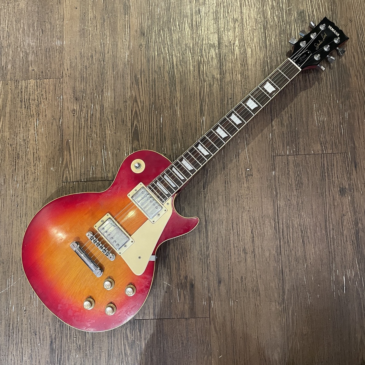 YAMAHA SL-380 Electric Guitar