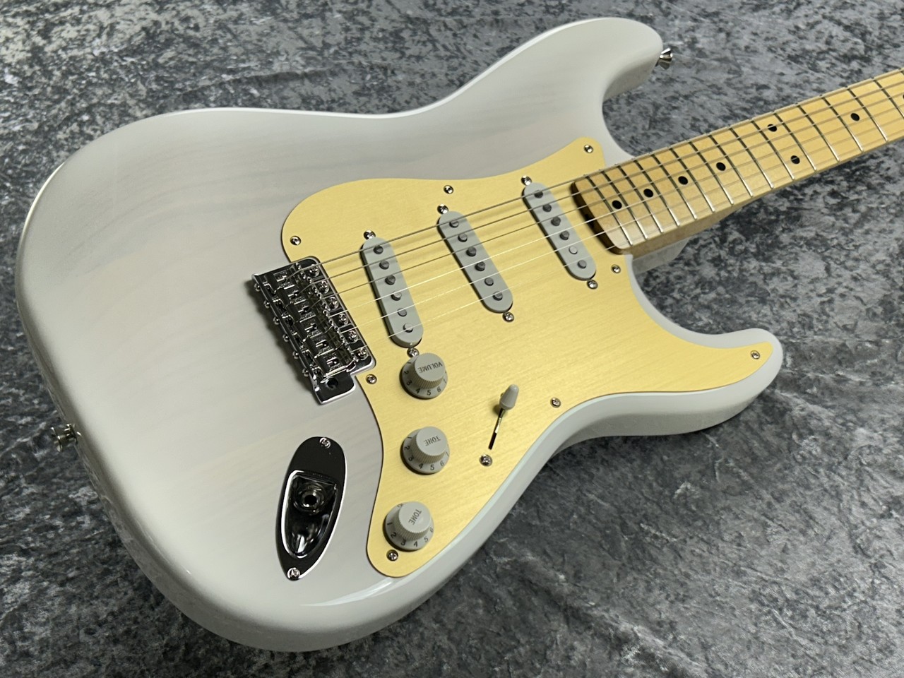 Fender Made in Japan Heritage 50s Stratocaster -White Blonde