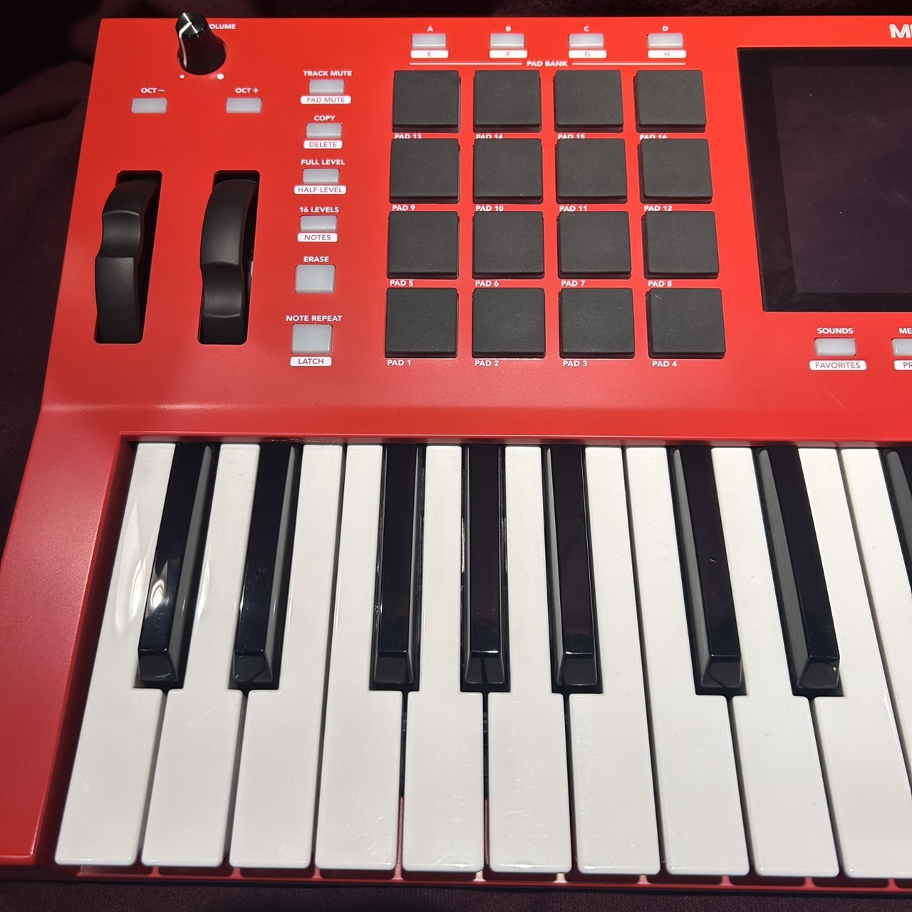 AKAI MPC Key 37 楽曲制作用スタンドアローン シンセサイザー 37鍵盤