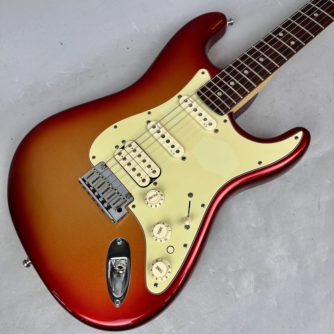 Fender American Deluxe Stratocaster HSS（中古/送料無料）【楽器検索