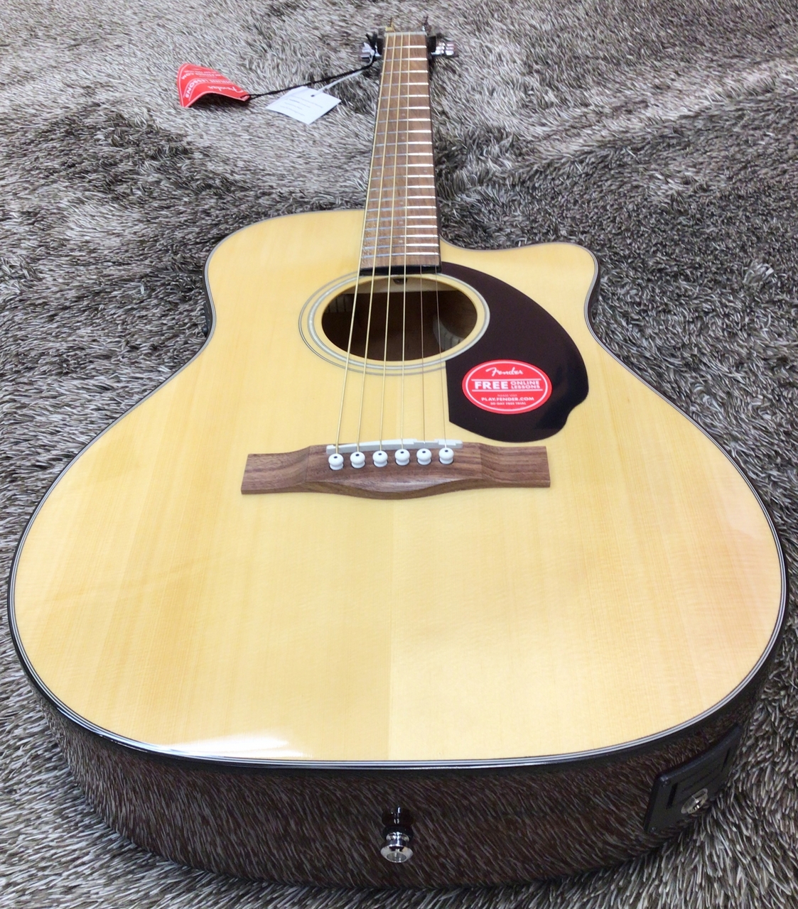 Fender Acoustics CC-60SCE Concert, Walnut Fingerboard, Natural