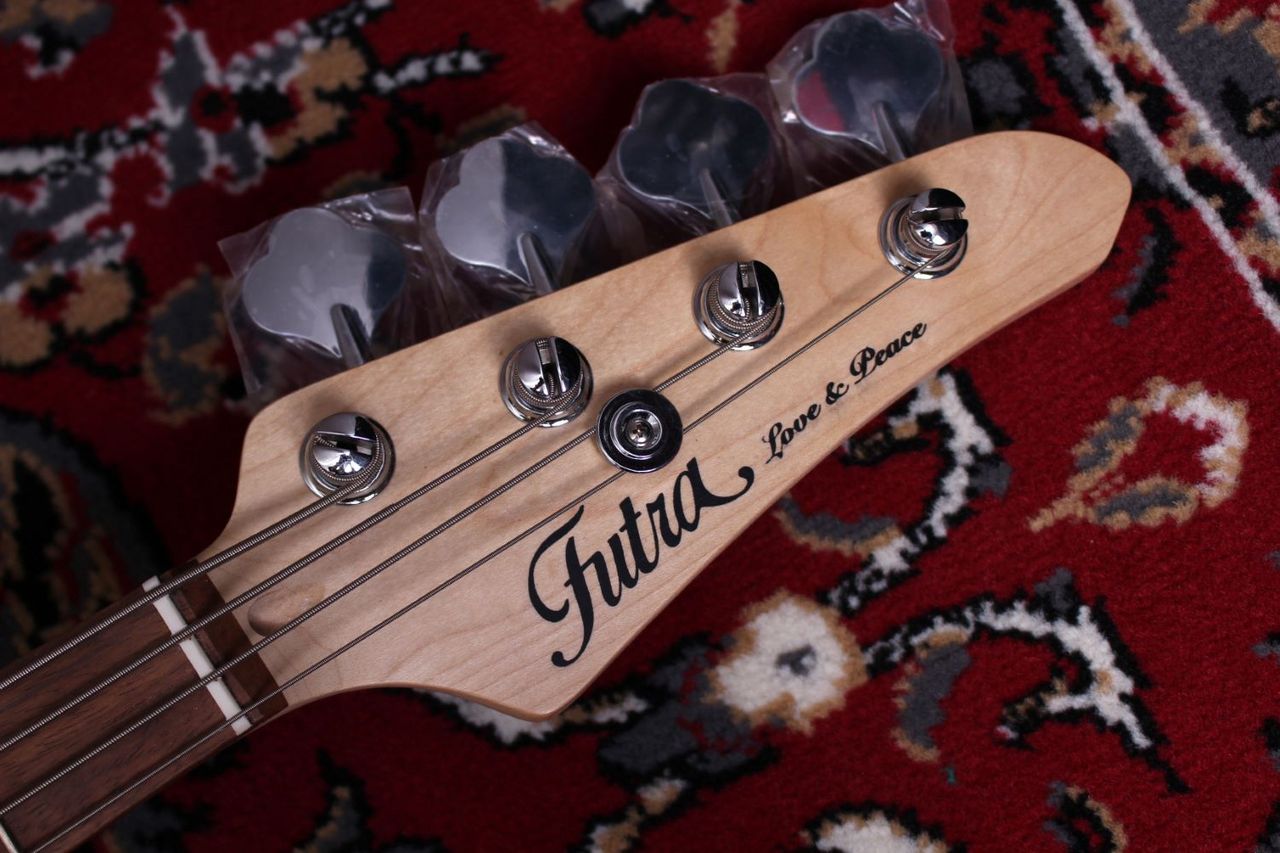 今晩限定価格　Futra ストラトベース サンバースト　新品 Futraストラトベースサンバースト