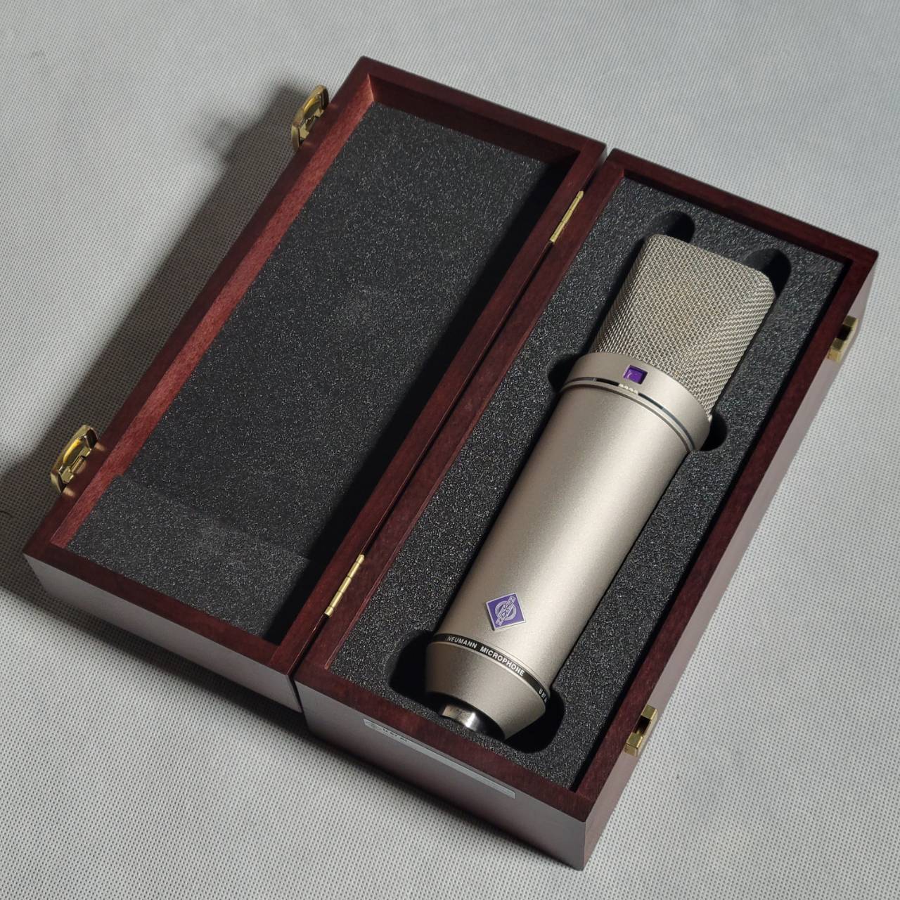 NEUMANN U 87 Ai Studio set 【展示品特別価格！】（新品特価