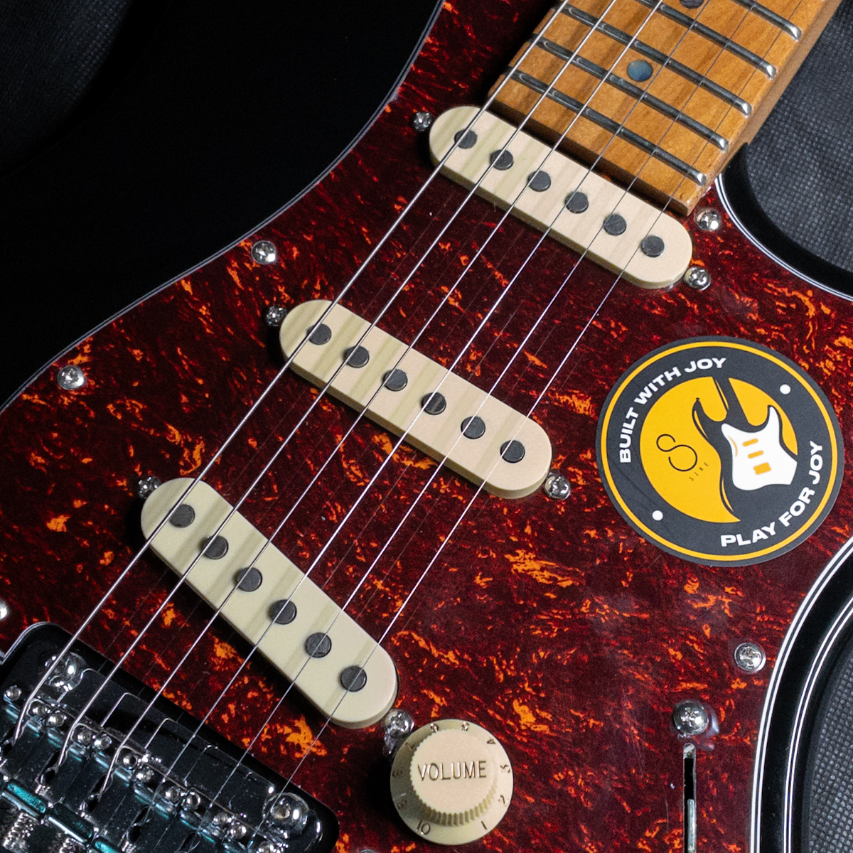 Sire S7 vin ホワイト 新品ソフトケース付き　ラリーカールトン監修 Sire Larry Carlton S7 Vintage AWH (Antique White) 【2024年製