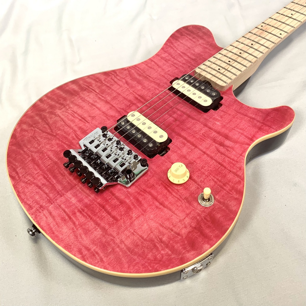 Sterling by musicman AX40 日本限定 PINK Sterling By Music Manより