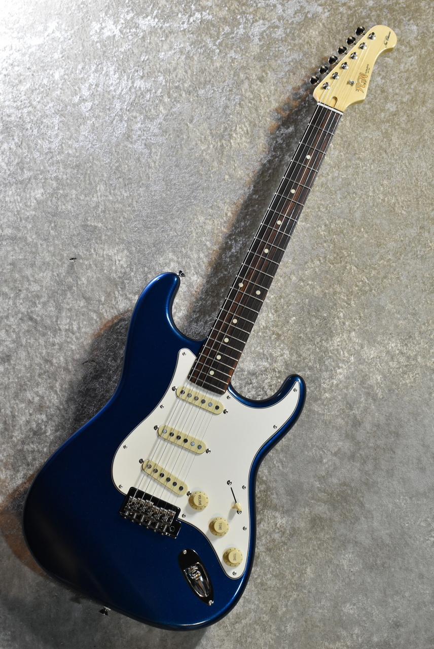 1982年 フォールン・コムレイド / コモンウェルス　陶器製デカンタ 1982年 フォールン・コムレイド / コモンウェルス 陶器製