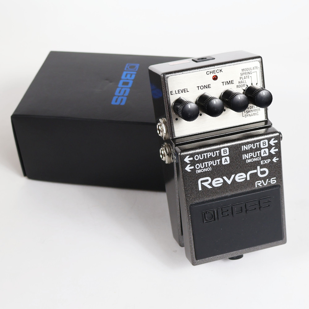 BOSS RV 6 リバーブ　箱付き BOSS RV-6 リバーブエフェクター 箱付き 澄みわたるリバーブ。BOSSの高