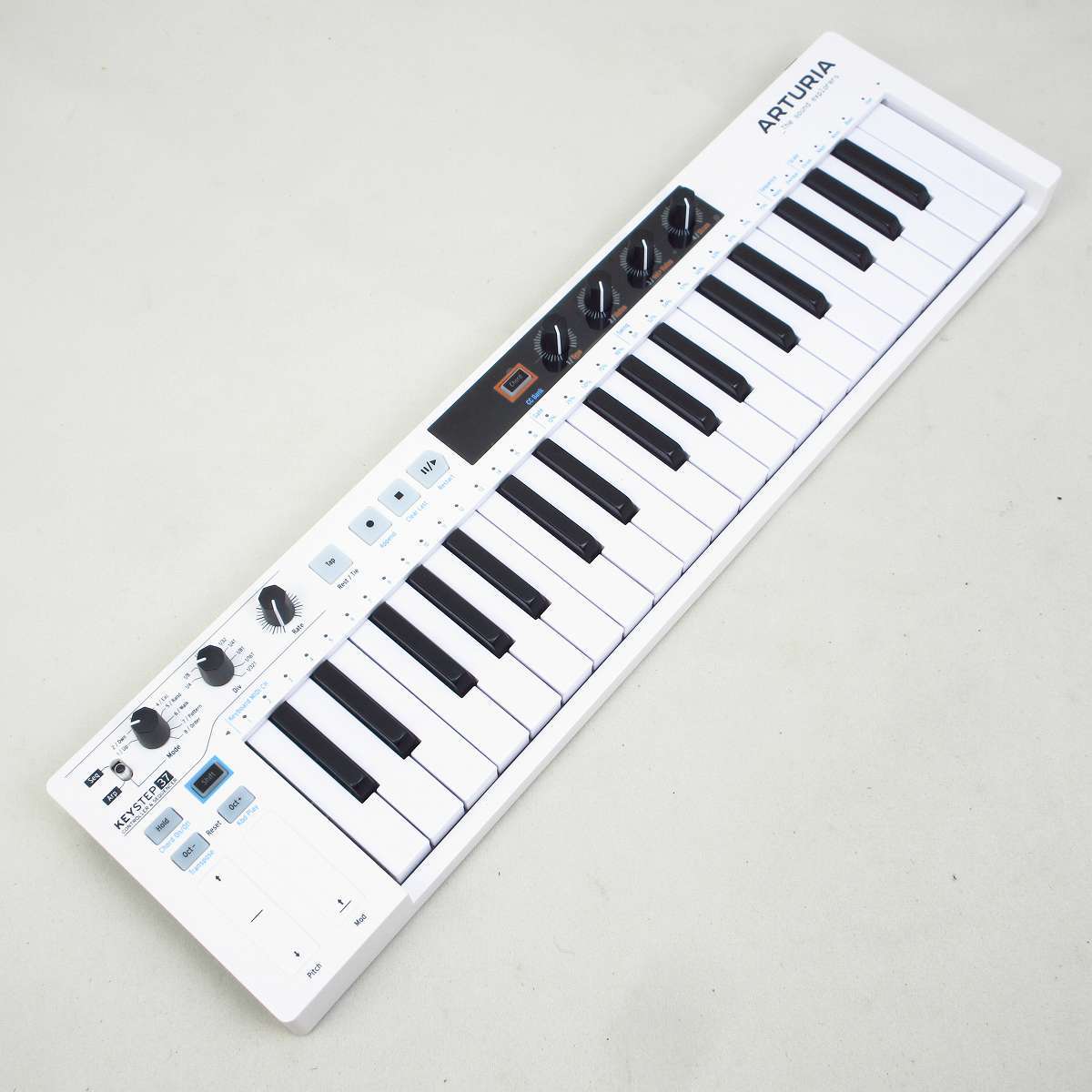 Arturia KeyStep 37 コンパクトな多機能MIDIキーボード 【横浜店