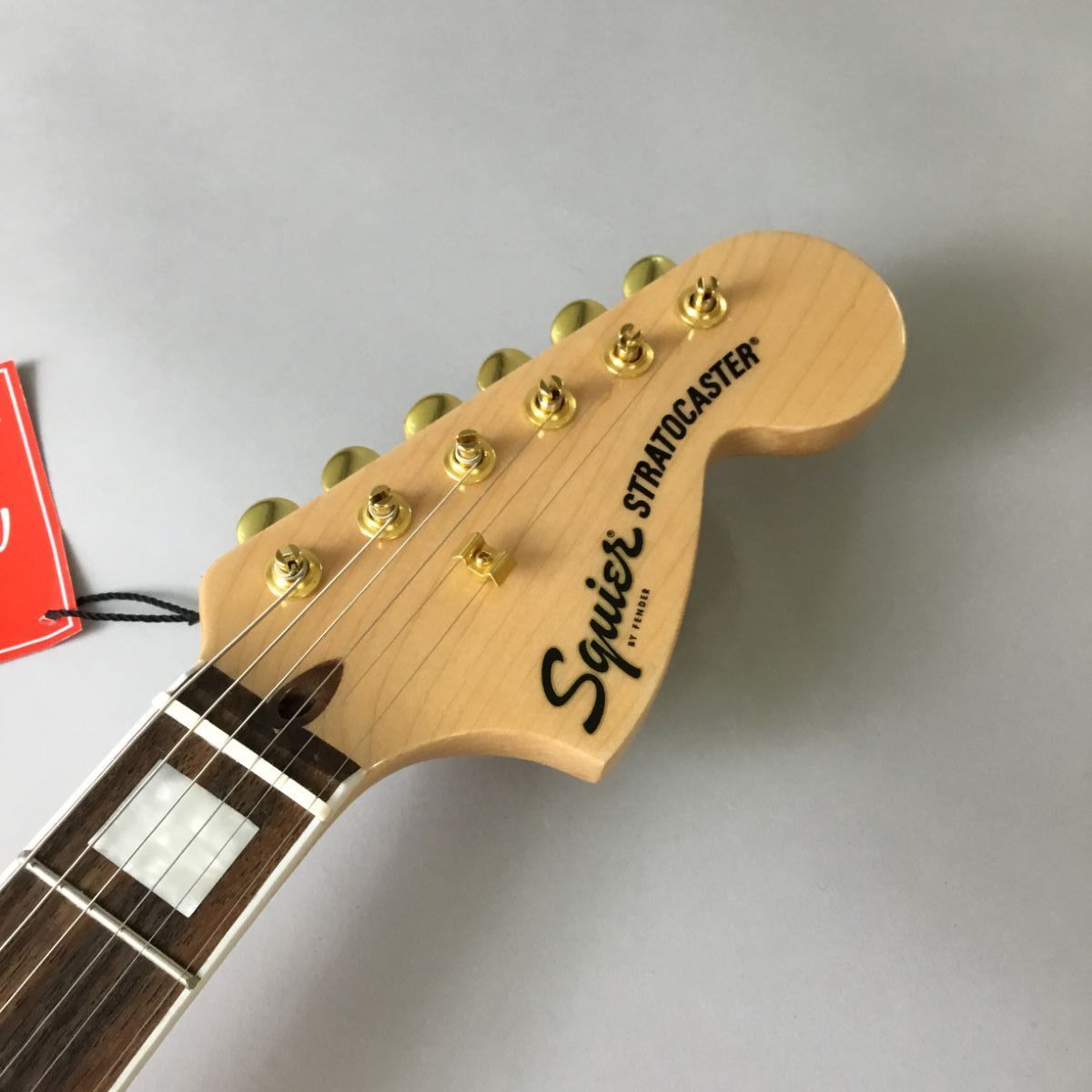 Squier by Fender Delux ストラト 新品同様 白 ゴールド - エレキギター
