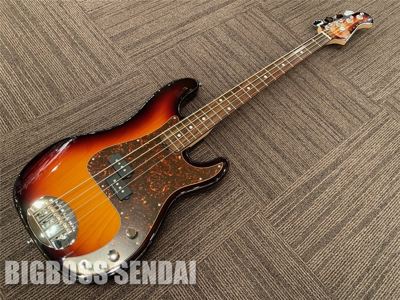 Lakland Skyline Japan Series Sk 464 R Hinatch 日向秀和 Three Tone Sunburst 即納可能 新品 送料無料 楽器検索デジマート