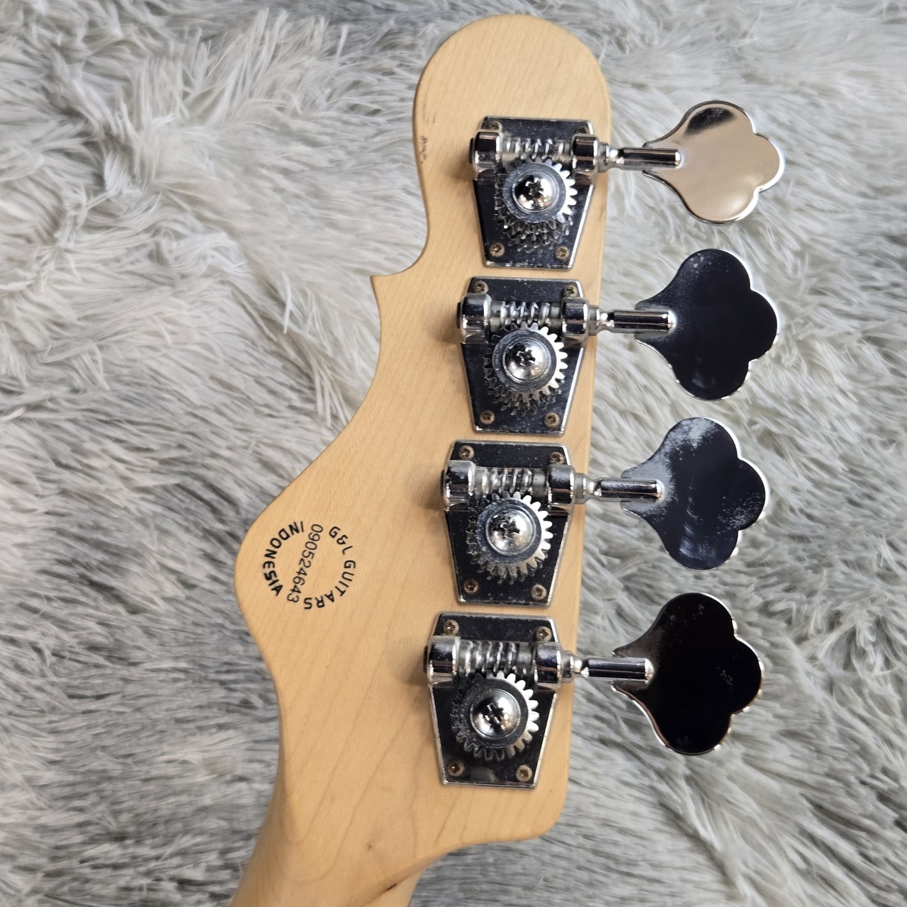 G&L Tribute Series L-2000 ‐ Black【現物画像】【4.37kg】（中古/送料