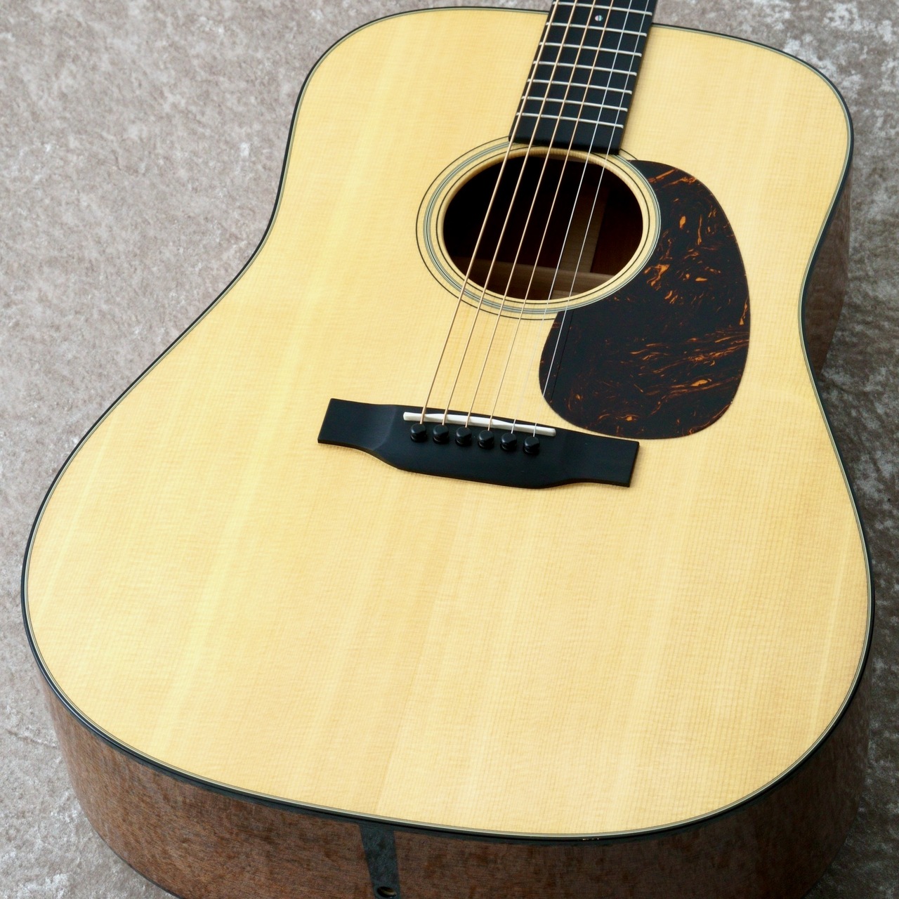 【2日間値下げ中】Martin D-18 Martin D-18 #3025603【新仕様】【動画あり】（新品）【楽器検索