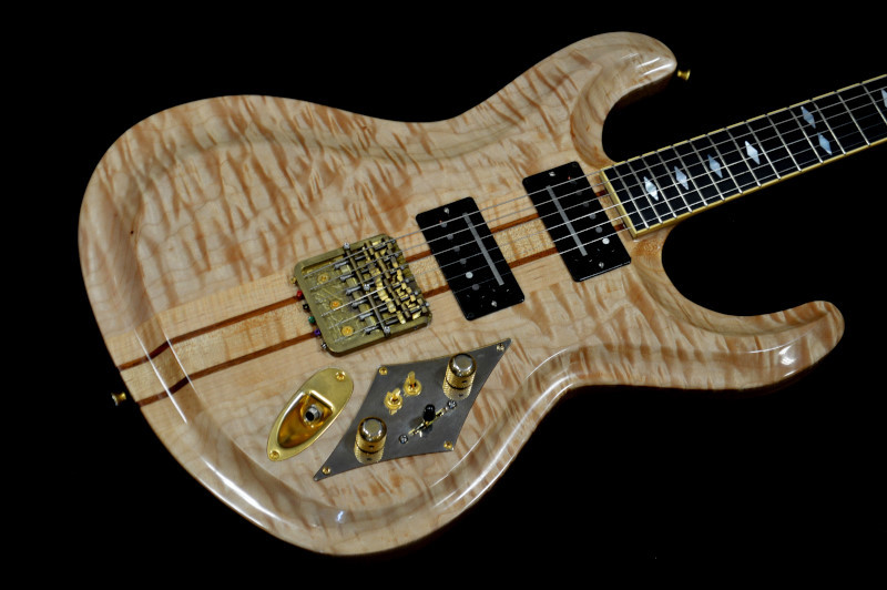 Hitchhiker Nokie Edwards Proto type（中古）【楽器検索