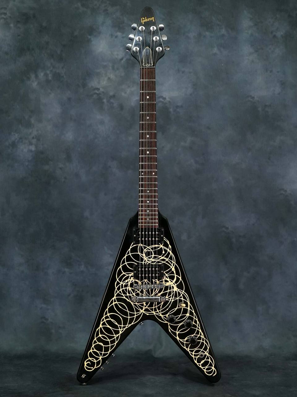 Gibson 1984 Designer Series Custom Graphic Flying V Black（中古