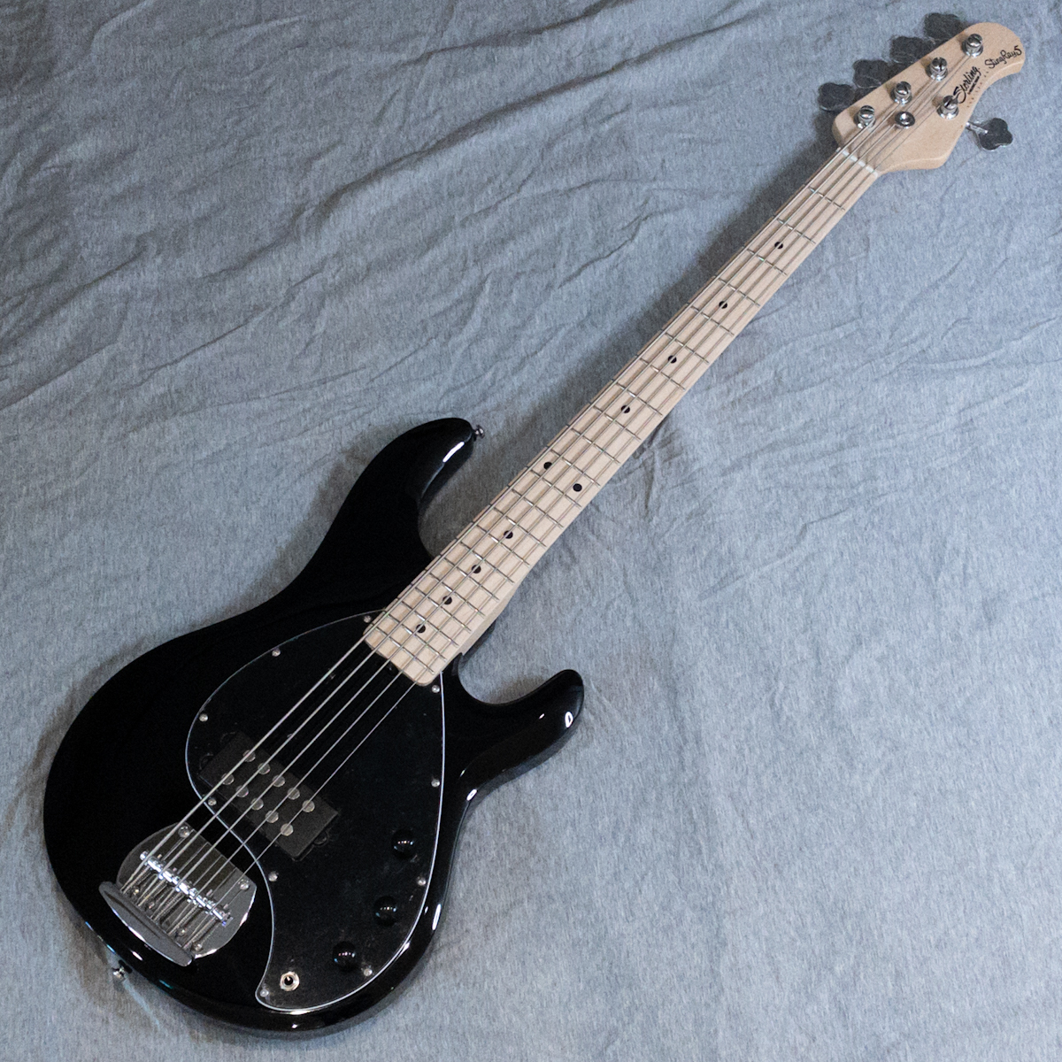 【美品】MUSICMAN Sterling SUB5 ５弦ベース スティングレイ Sterling by Musicman RAY5 Black スティングレイ 5弦ベース