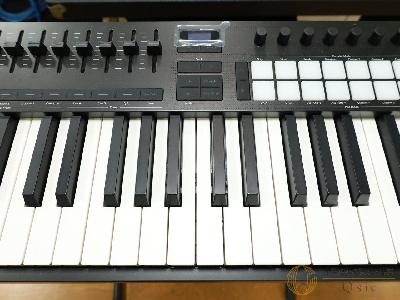 Novation Launchkey 49 MK4 [VM241]【神戸店在庫】（中古）【楽器検索デジマート】