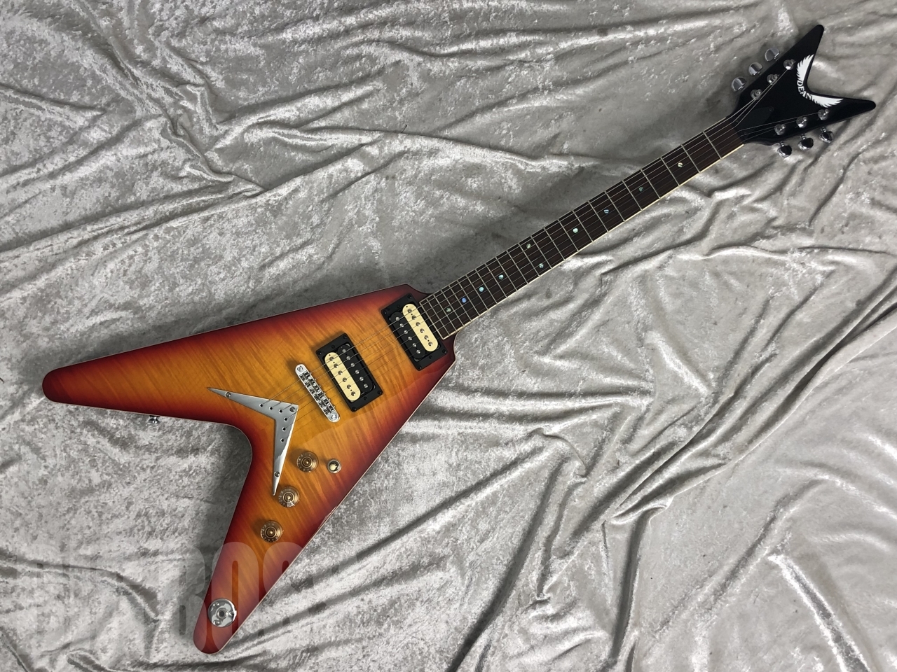 DEAN V 79 FLAME MAPLE(TRANS CHERRY SUNBURST)（中古/送料無料）【楽器検索デジマート】