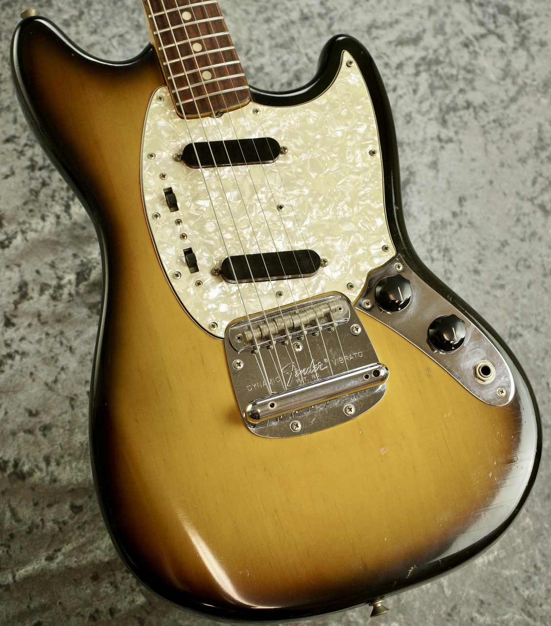 Fender 1971 Mustang / 3Tone Sunburst [3.21kg]【良コンディション!!】（ビンテージ）【楽器検索デジマート】