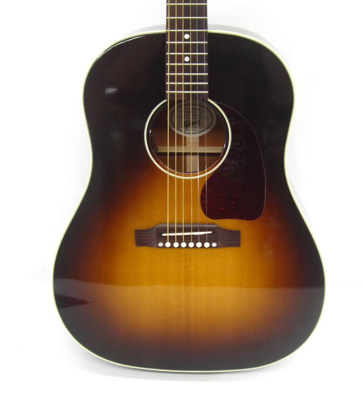 メロンパン下に落ちてたgibson J-45 studio AN メロンパン下に落ちてた