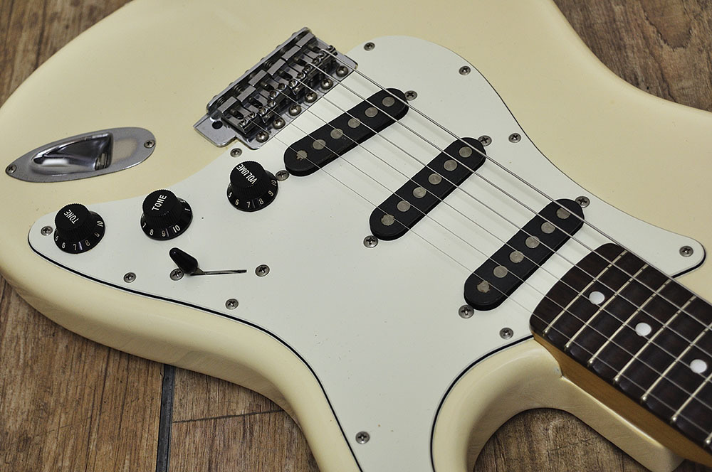 ギター　Fender Japan ST72 1985 Fender Japan ST72-70 '72 Reissue CBS Stratocaster (Aged