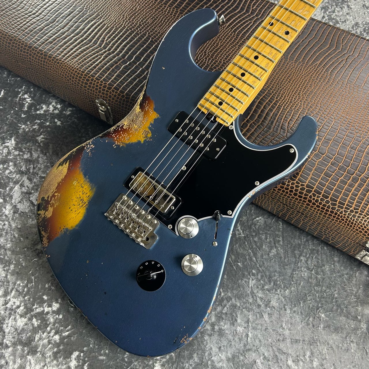 Asher Guitars 【奇跡の入荷】S 90 Pelham Blue Over 3-tone