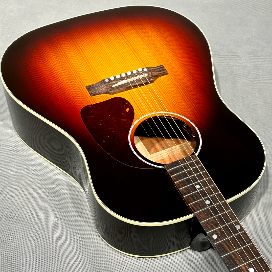 Gibson J-45 Standard Red Spruce Triburst（新品）【楽器検索デジマート】