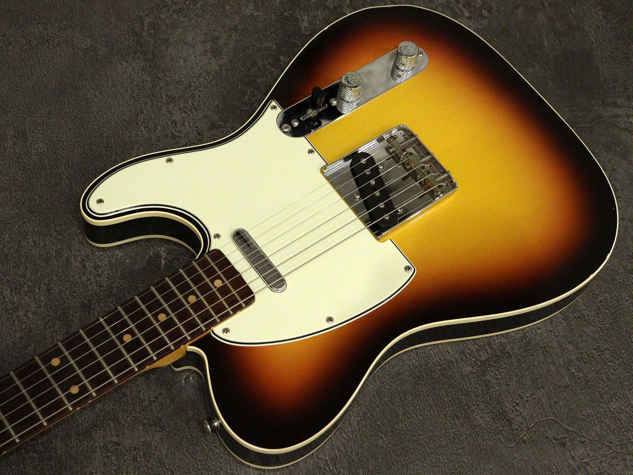 Vanzandt TLV-R2 3Tone Sunburst 2006（中古）【楽器検索デジマート】