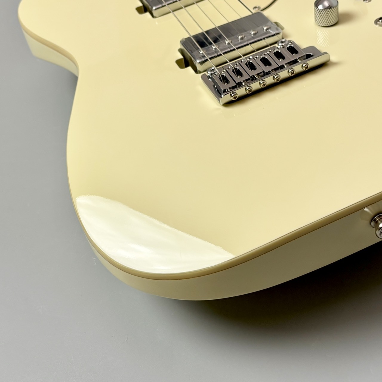 Bacchus TAC24 STD-RSM/M -Olympic White- 【3.64kg】（新品）【楽器