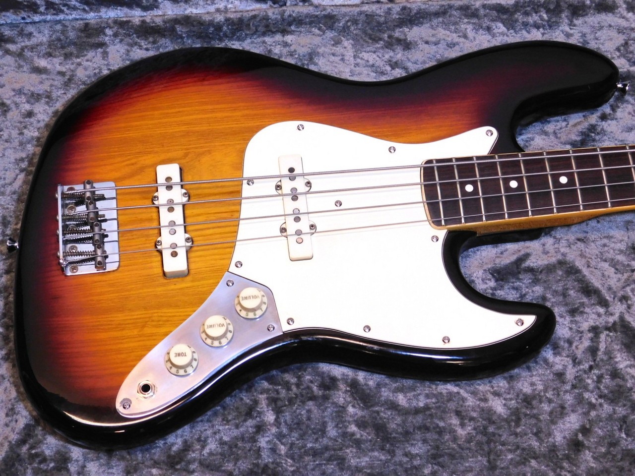 Fender Precision Bass -Sunburst-【3.88kg】【1963/Vintage