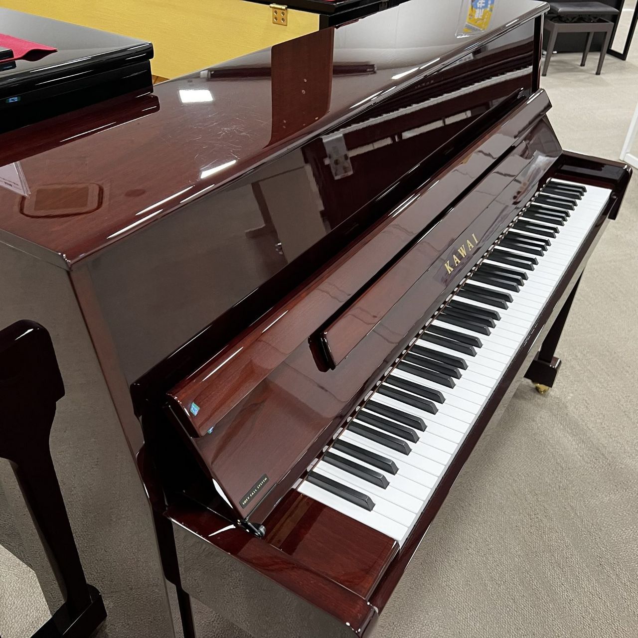 KAWAI K-114SN マホガニー艶出し塗装仕上げ アップライトピアノ 88鍵盤