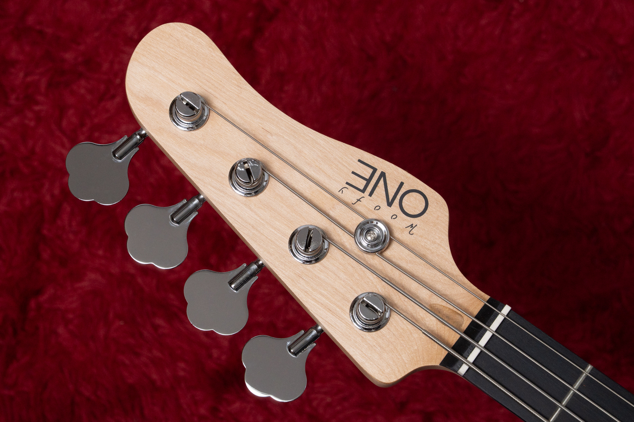woofy basses ONE series Cavalier 4 Black（新品/送料無料）【楽器