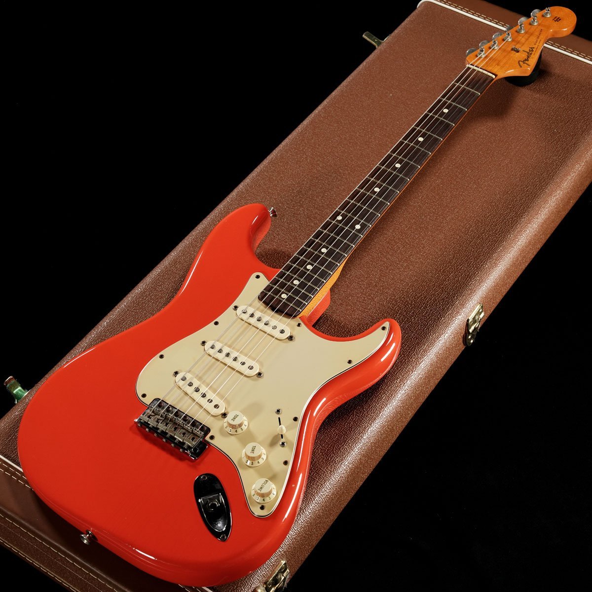 American vintageストラトキャスター/fiesta red 最終 American vintageストラトキャスター/fiesta red 最終 - メルカリ