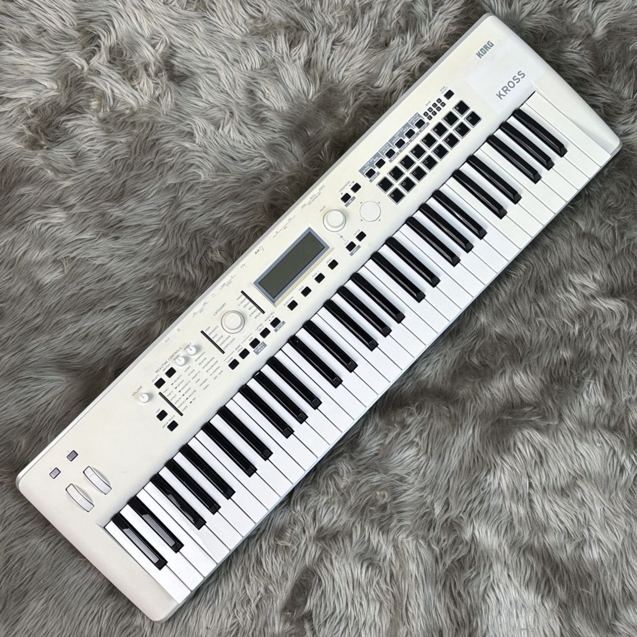 KORG KROSS2-61 (KROSS2-61-SC 限定ホワイト) 【ケース・TRITON音色SDカード付属】