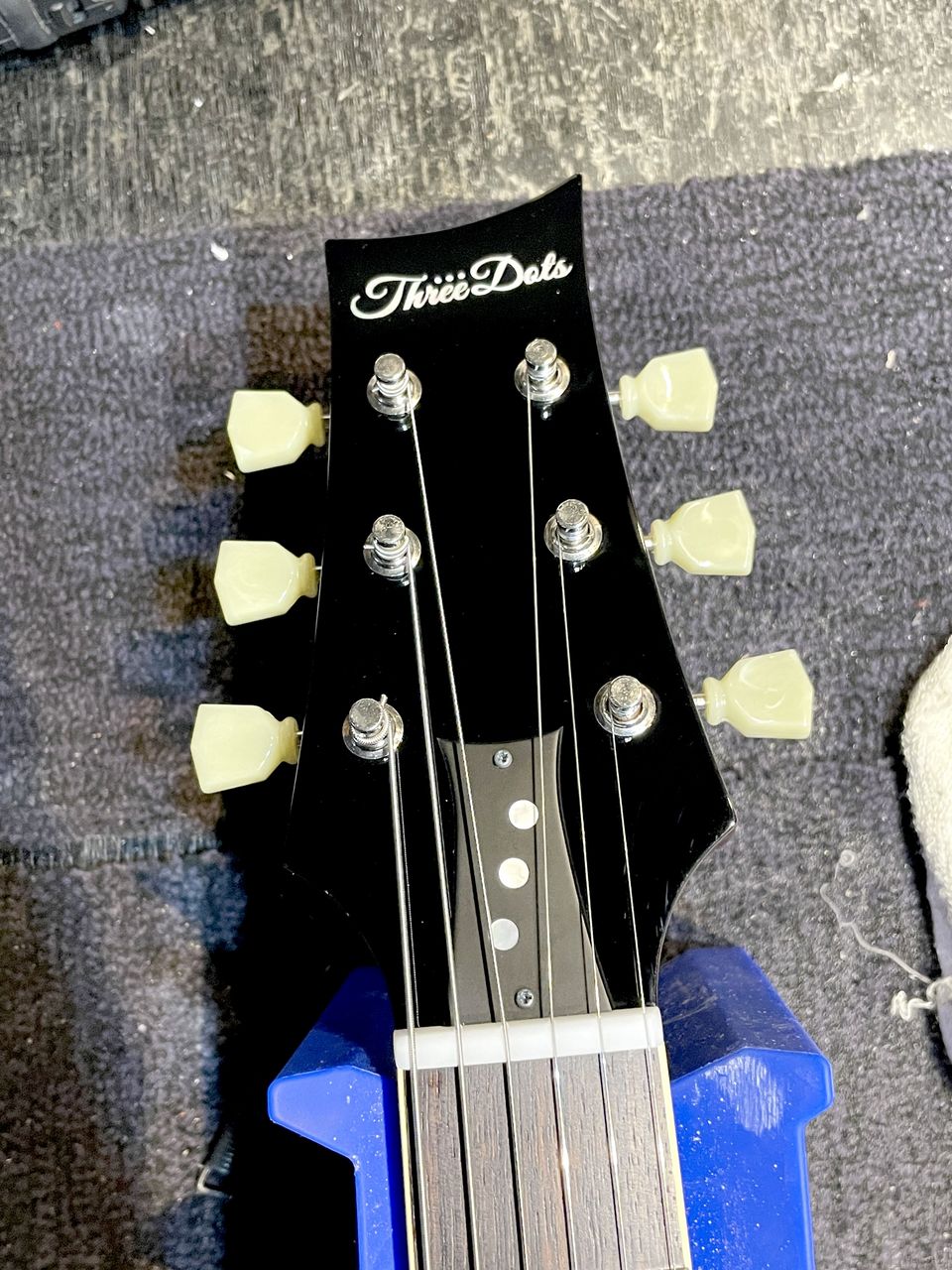 Three Dots Guitars SH Cherry（中古）【楽器検索デジマート】