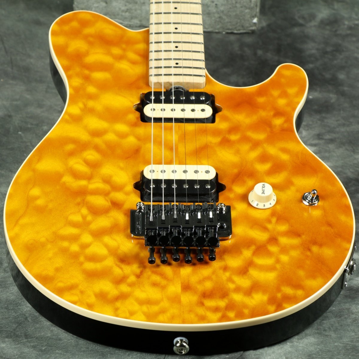 MUSIC MAN Axis Trans Gold Quilt [S/N:H02232] 【御茶ノ水本店】（新品/送料無料）【楽器検索デジマート】