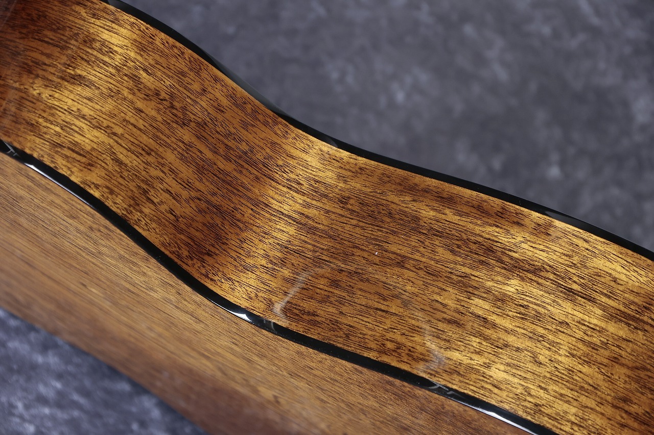 Martin 【2025年製・新仕様個体】000-18Standard #2940230【送料