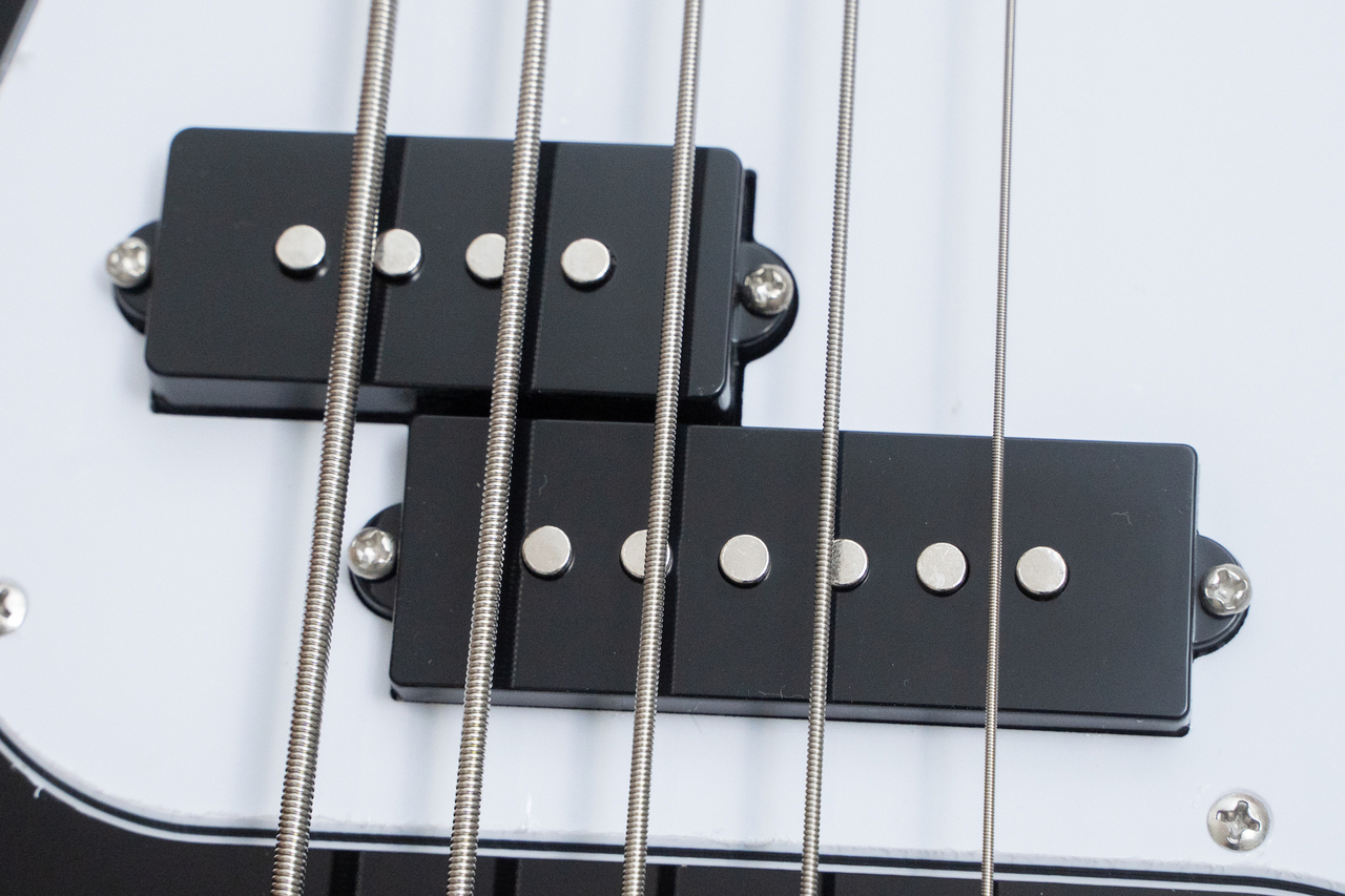 new】woofy basses / ONE series Woo 5 Black - Geek IN Box