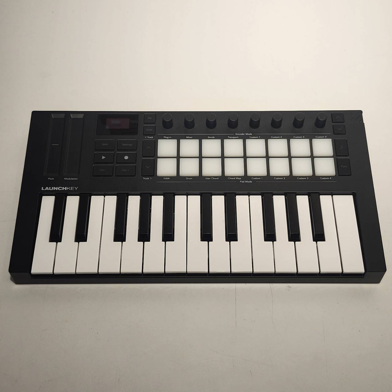 Novation Launchkey Mini25 MK4（中古/送料無料）【楽器検索デジマート】