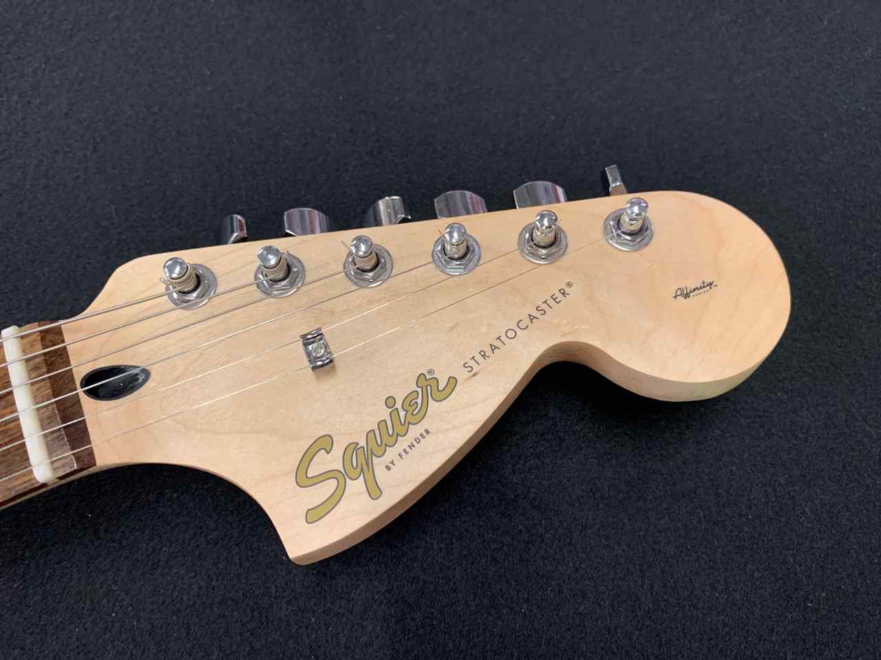 Squier Affinity Series レリック加工 ストラトキャスター-