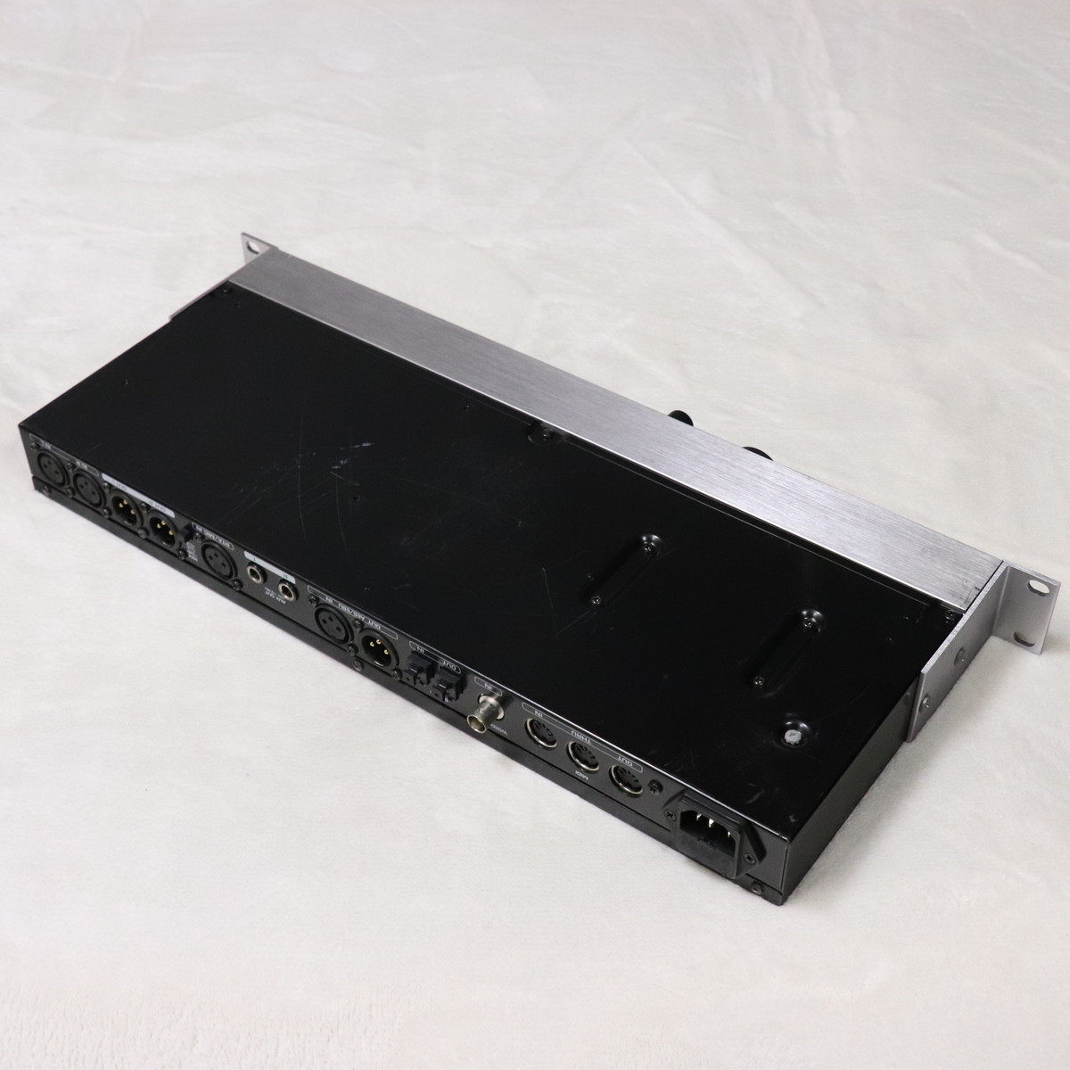 BEHRINGER DEQ2496 【梅田店】（中古/送料無料）【楽器検索デジマート】