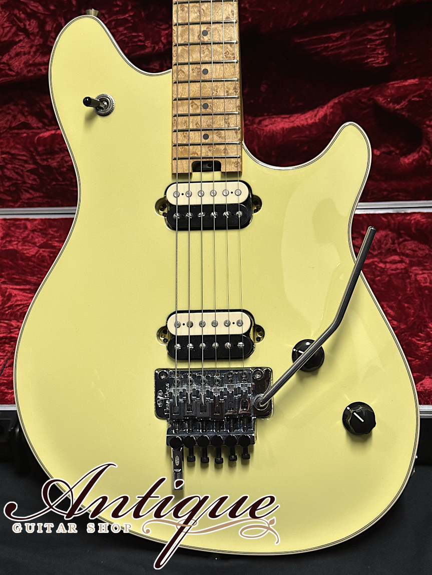 EVH Wolfgang USA 2011 Vintage White /Birdseye Maple FB FRT w