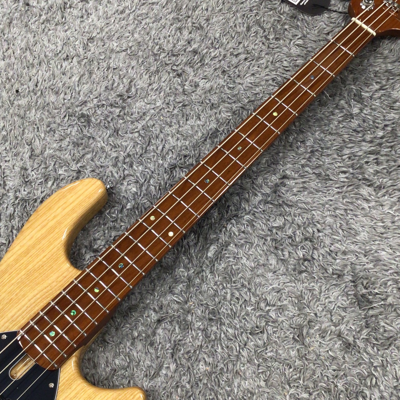 ほぼ未使用Sire Marcus Miller Z7 エレキベース Sire Marcus Miller Z7 4-String NT (Natural)【2024年最新モデル
