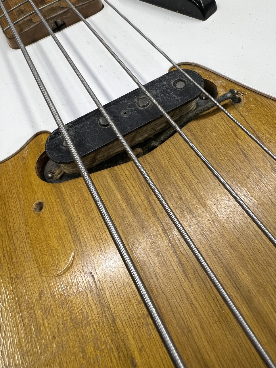 Fender Precision Bass（ビンテージ）【楽器検索デジマート】